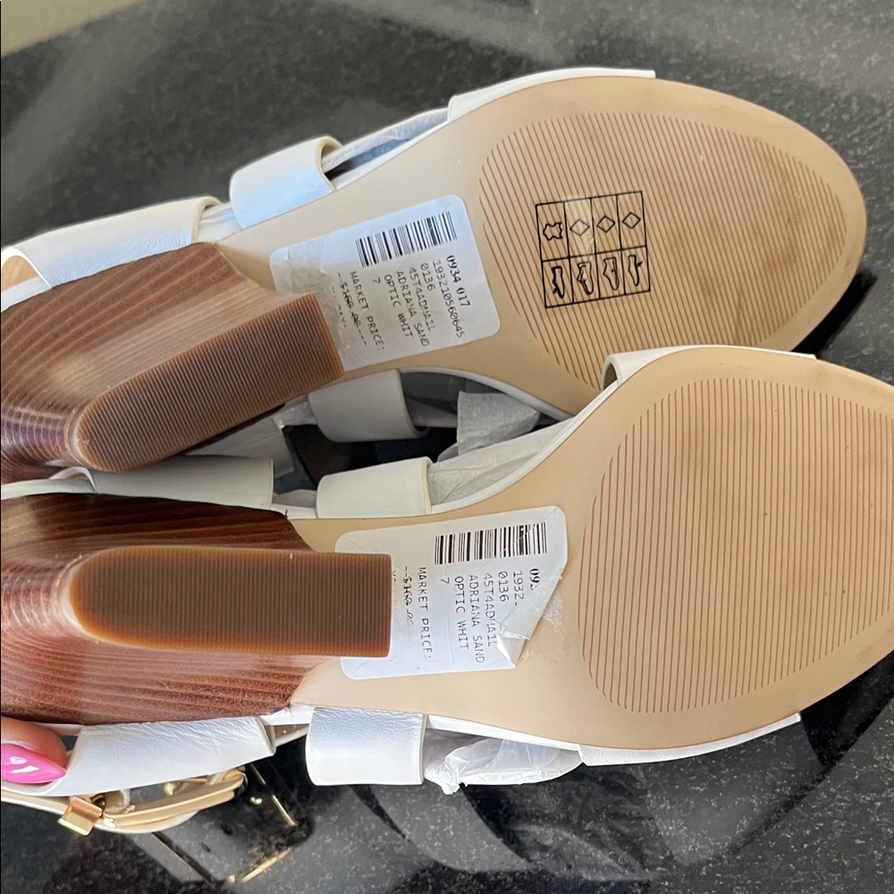 Michael Kors Adriana Optic White Leather Sandals Sz-7 - Picture 6 of 10